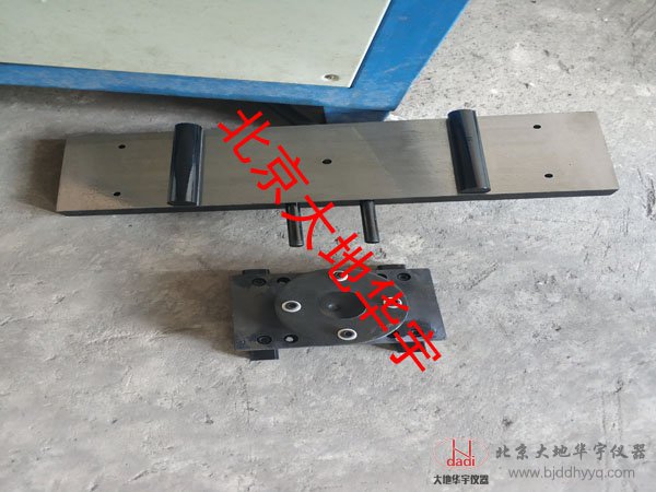 電液式壓力試驗機(jī)30噸300KN混凝土壓力機(jī)